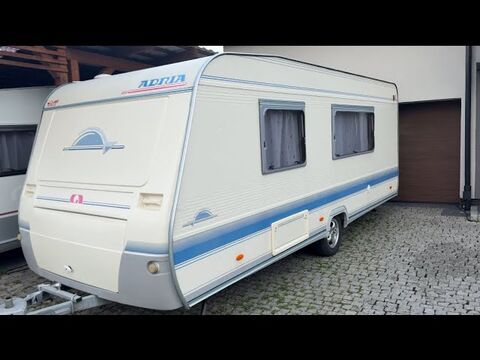 Adria Unica 542 Exclusive, 2002 rok, DMC 1180 kg. Przedsionek lub markiza